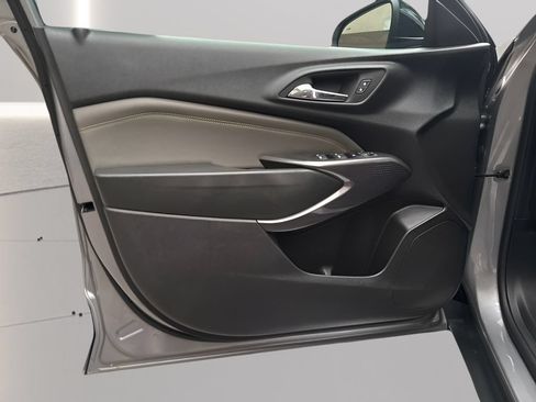 Used 2024 Chevrolet Trax ACTIV w/ Sunroof Package FWD image 18