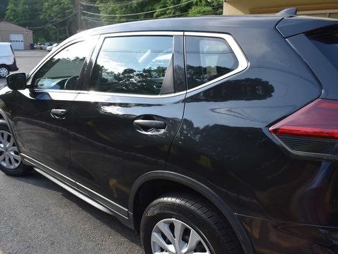 Used 2018 Nissan Rogue S AWD/4WD image 46