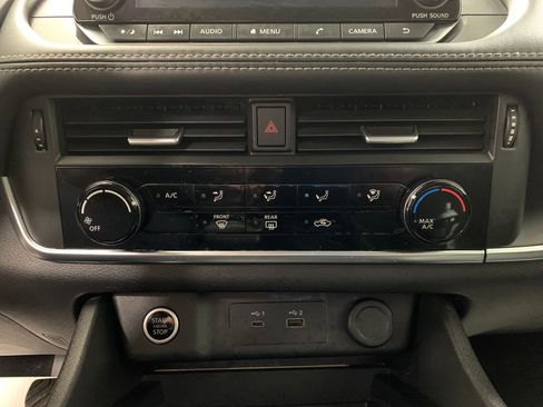 Used 2023 Nissan Rogue S image 26