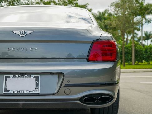 Used 2022 Bentley Flying Spur Plug-In Hybrid image 86