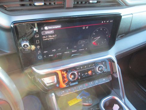 Certified 2024 GMC Sierra 1500 Denali image 29