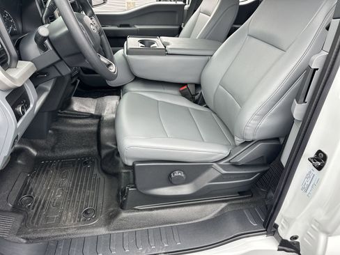 New 2025 Ford F450 XL w/ XL Chrome Package image 14