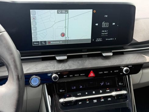 Used 2024 Kia Carnival SX FWD image 20