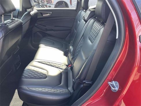 Used 2024 Ford Edge Titanium image 24