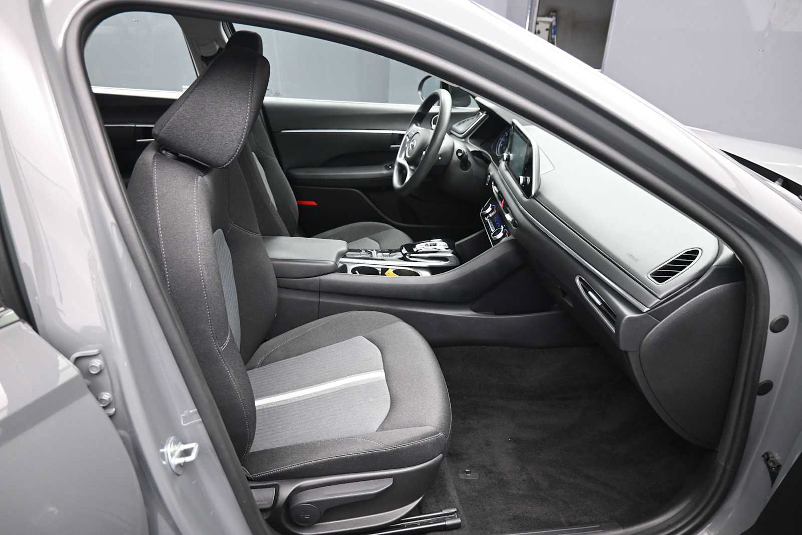 Used 2021 Hyundai Sonata SEL w/ Winter Weather Package FWD image 24