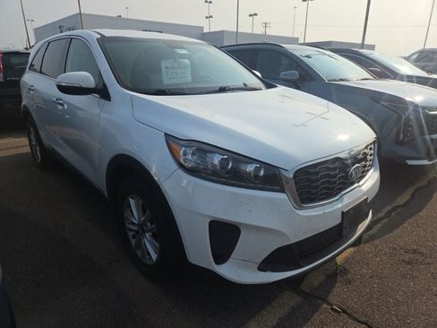 Used 2019 Kia Sorento AWD V6 image 1