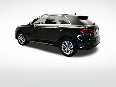 Certified 2023 Audi Q3 2.0T Premium w/ Convenience Package AWD/4WD image 3