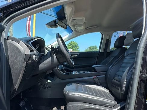 Used 2019 Ford Edge SEL w/ Equipment Group 201A AWD/4WD image 11