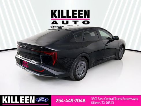 Used 2025 Kia K4 LX image 8