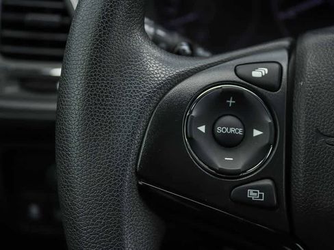 Used 2018 Honda HR-V EX image 22