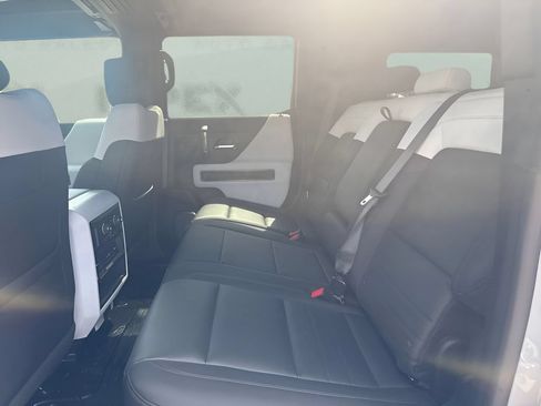 Used 2025 GMC Hummer EV 2X w/ LPO, Sport Package AWD/4WD image 14