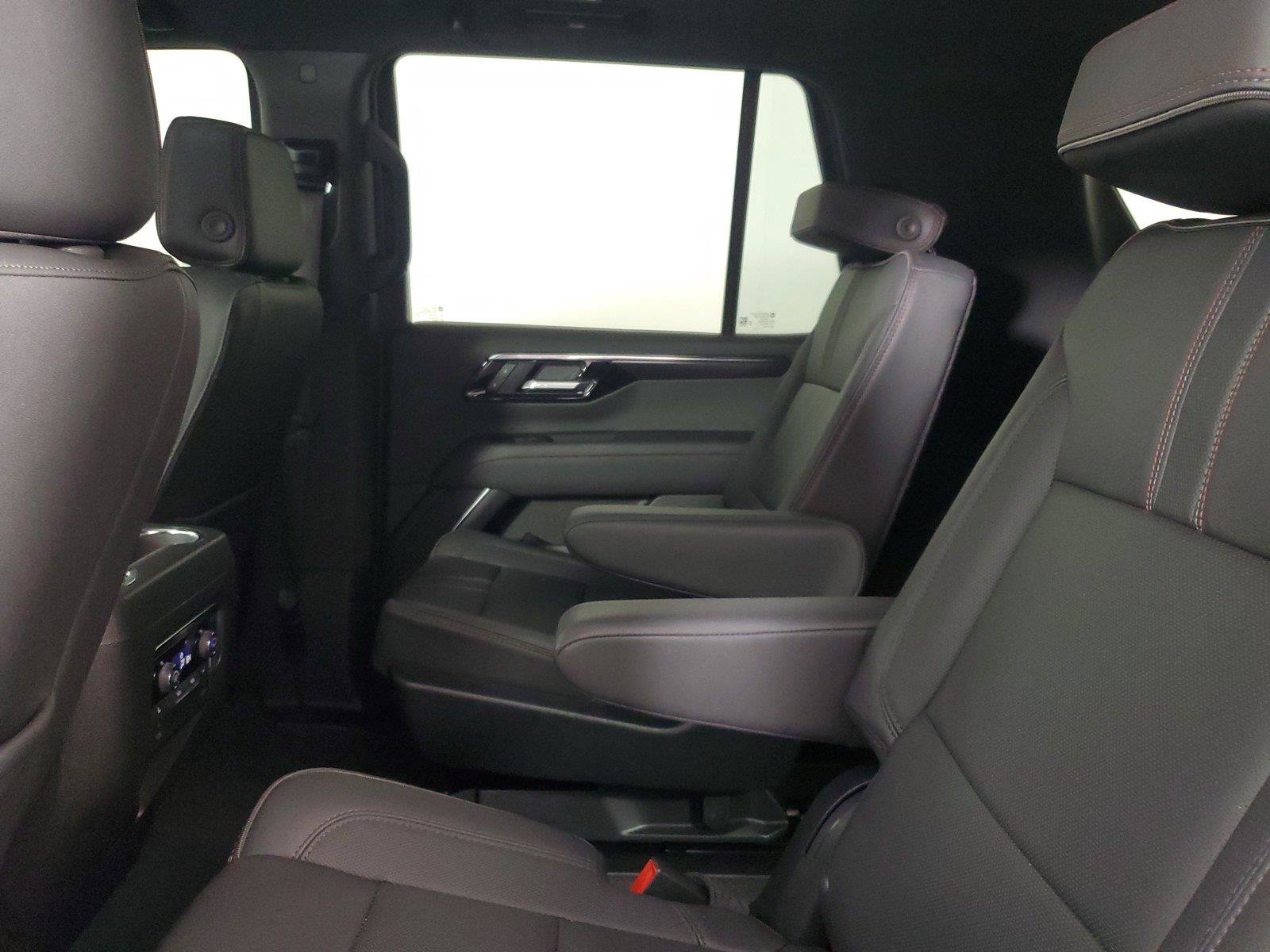 Used 2025 Chevrolet Tahoe RST w/ Advanced Technology Package AWD/4WD image 11