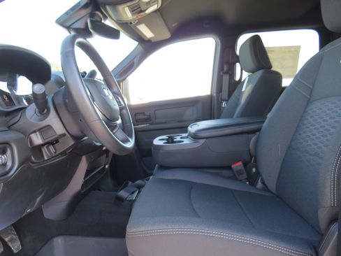 New 2026 RAM 2500 Tradesman AWD/4WD image 17