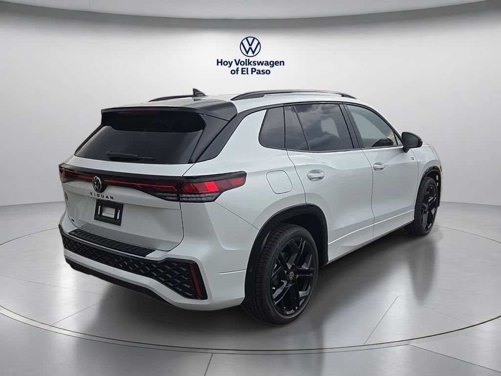 New 2026 Volkswagen Tiguan SE R-Line FWD image 3