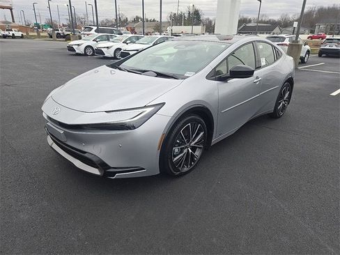 New 2026 Toyota Prius XLE image 7