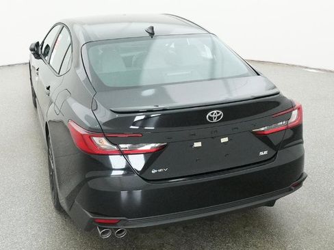 New 2026 Toyota Camry SE FWD image 9