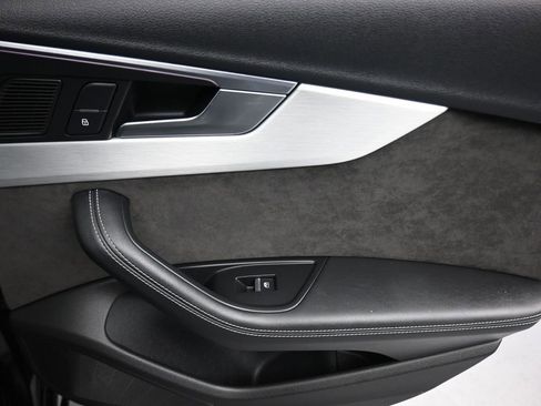 Used 2018 Audi S4 Prestige w/ Prestige Package image 40