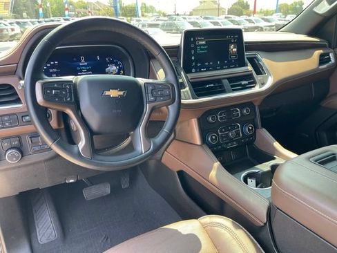 Used 2023 Chevrolet Suburban High Country w/ Max Trailering Package AWD/4WD image 12