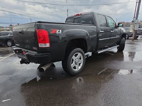 Used 2014 GMC Sierra 2500 Denali w/ Suspension Package, Off-Road image 6