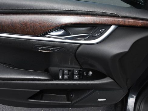 Used 2019 Cadillac XTS Luxury FWD image 15
