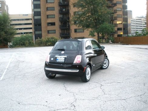 Used 2015 FIAT 500 Lounge w/ Luxury Leather Package FWD image 18