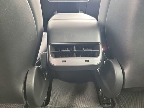 Used 2019 Tesla Model 3 Mid Range image 17