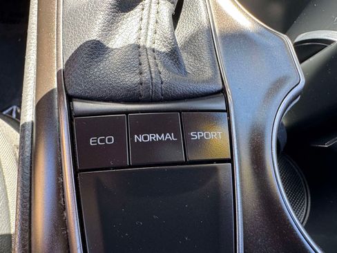 Certified 2023 Toyota Camry SE FWD image 34
