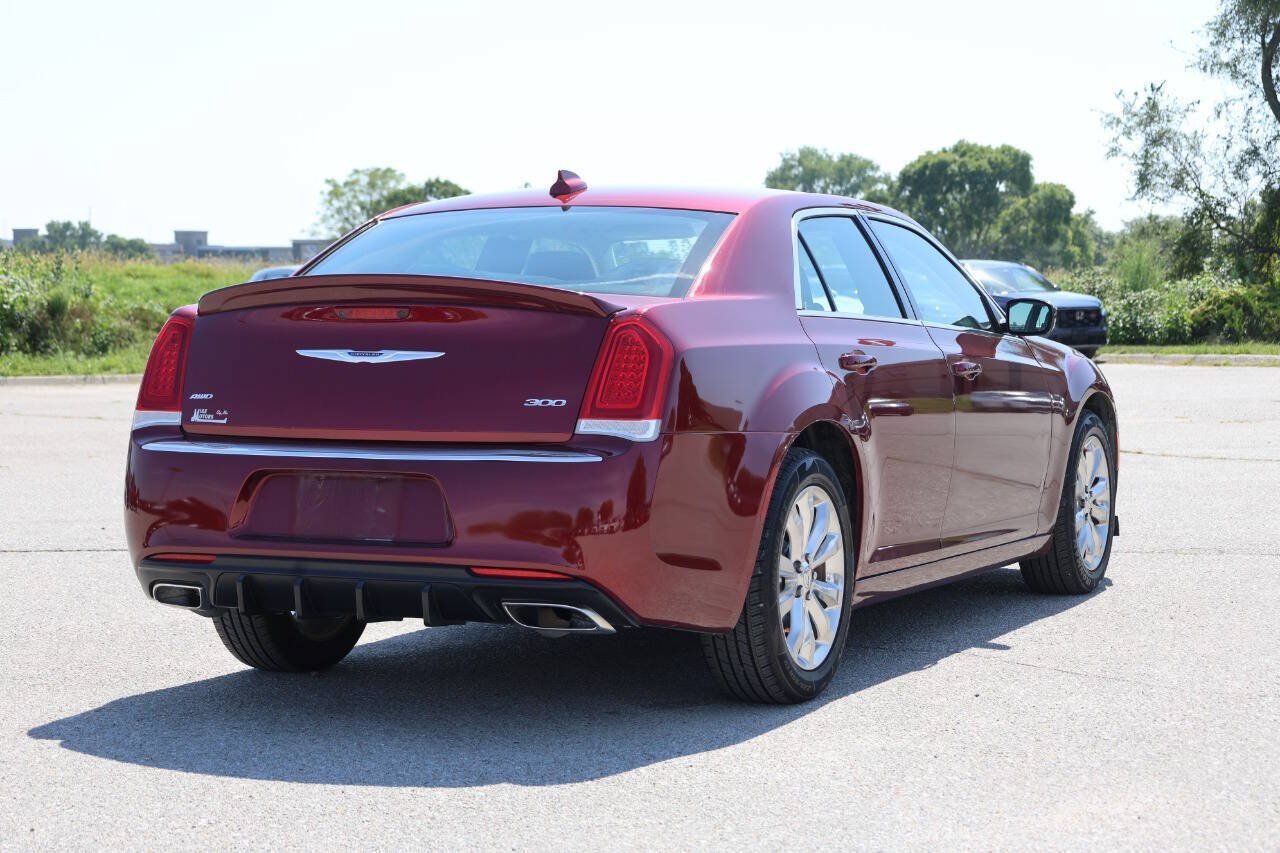 Used 2019 Chrysler 300 Touring L w/ Quick Order Package 22F AWD/4WD image 9