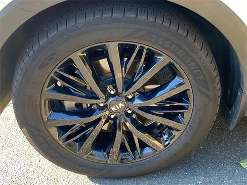 Used 2020 Kia Telluride SX w/ Towing Package image 4