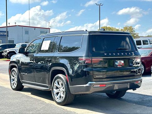 Used 2022 Jeep Wagoneer Series II AWD/4WD image 13