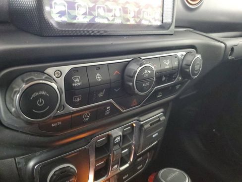 Used 2022 Jeep Gladiator Mojave w/ Cold Weather Group AWD/4WD image 27
