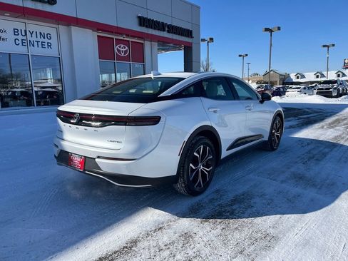 Certified 2025 Toyota Crown Limited image 5