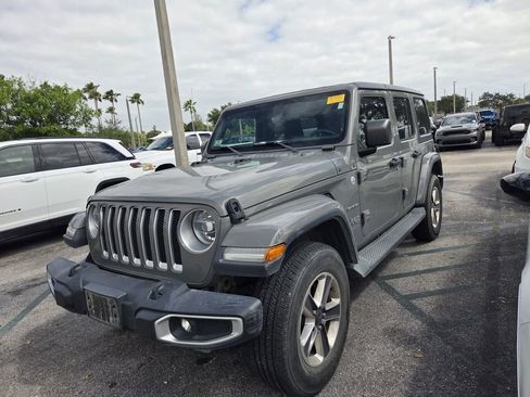 Used 2018 Jeep Wrangler Unlimited Sahara image 4