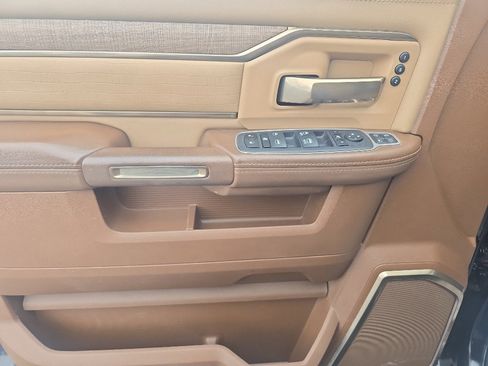 Used 2023 RAM 2500 Limited image 23