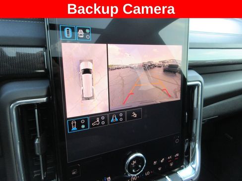 Certified 2025 GMC Yukon XL Elevation w/ Technology Package AWD/4WD image 19