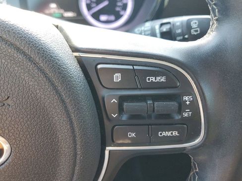 Used 2020 Kia Niro LXS image 26