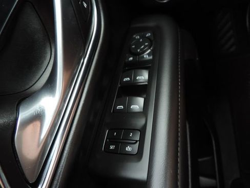 Certified 2022 Chevrolet Suburban LT w/ Luxury Package image 28