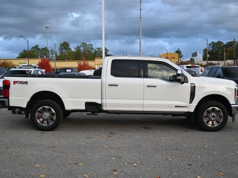 Used 2023 Ford F350 King Ranch w/ Chrome Package image 17