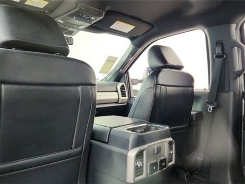 Used 2022 Ford F250 Lariat image 32