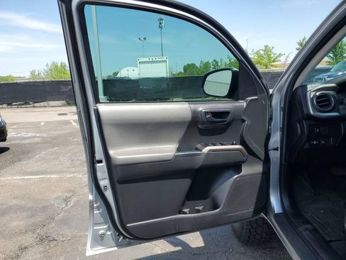 Used 2023 Toyota Tacoma SR5 w/ Technology Package AWD/4WD image 20