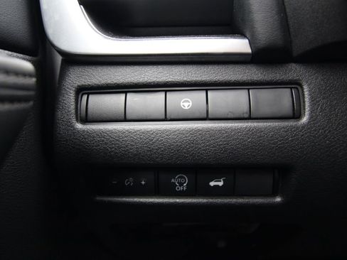 Used 2024 Nissan Rogue SV image 20