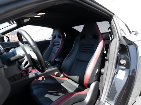 Used 2013 Nissan GT-R Black Edition AWD/4WD image 61