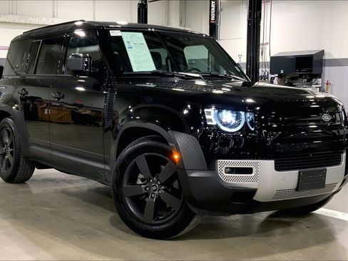 Used 2024 Land Rover Defender 110 S image 2