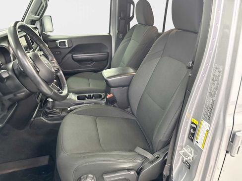 Used 2021 Jeep Gladiator Sport AWD/4WD image 13