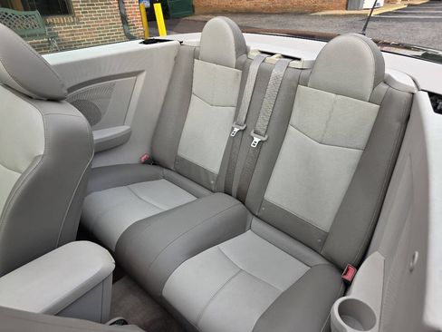 Used 2008 Chrysler Sebring Touring w/ Special Touring Group FWD image 12