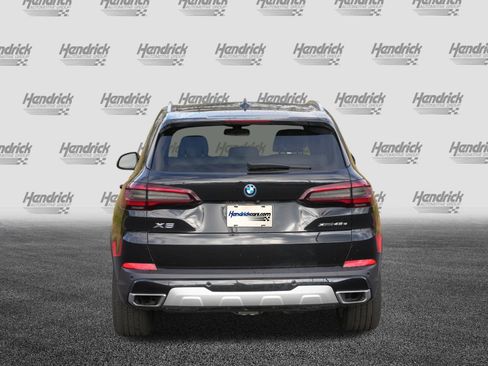 Certified 2022 BMW X5 xDrive45e image 8