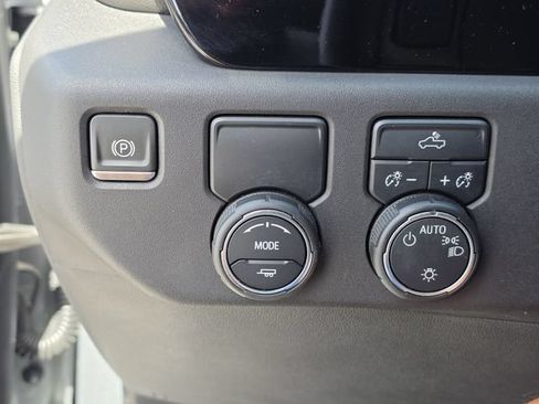 Used 2024 Chevrolet Silverado 1500 LT w/ Convenience Package II RWD image 32