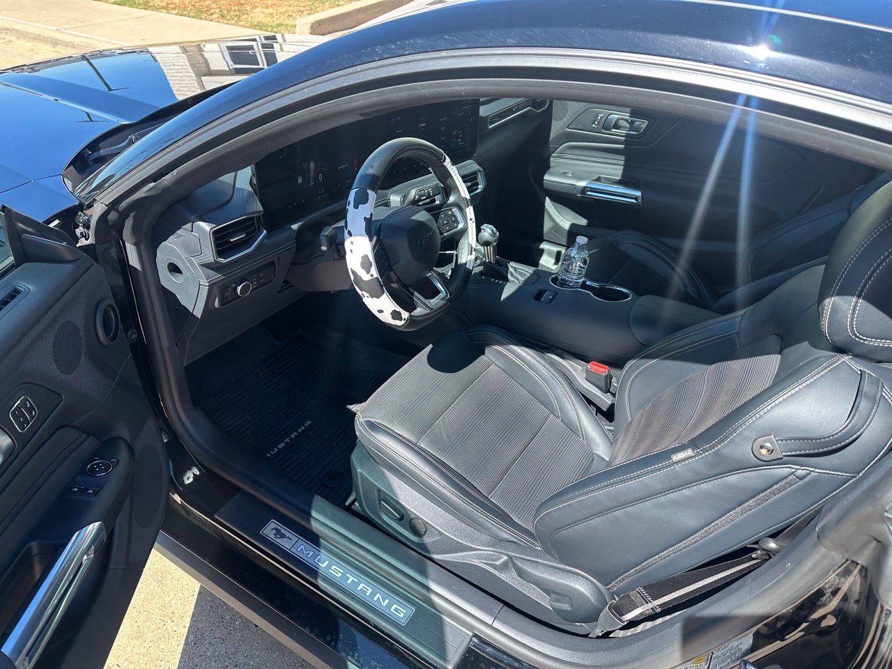 Used 2024 Ford Mustang Premium RWD image 3
