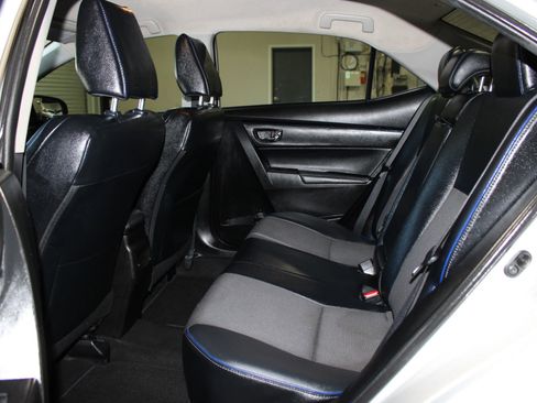 Used 2018 Toyota Corolla SE FWD image 23
