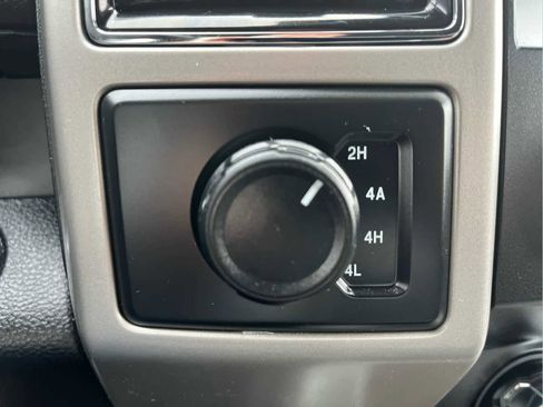 Used 2019 Ford F150 Lariat image 37